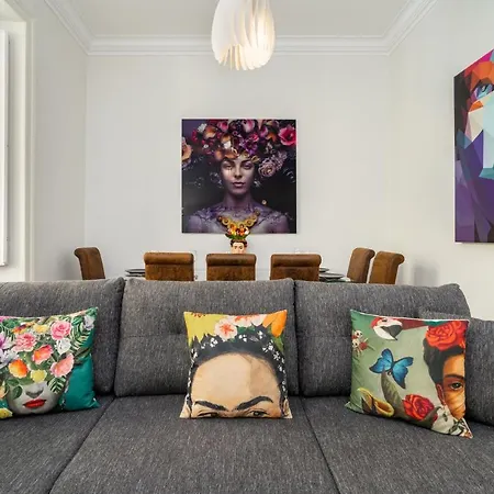 Whome | Prime Location Design Family Apartment-2